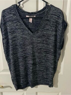 Forever 21 Heathered Dark Gray V-Neck Short Sleeve Top